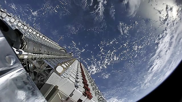SpaceX’s Starlink Satellites Revolutionize Global Mobile Connectivity