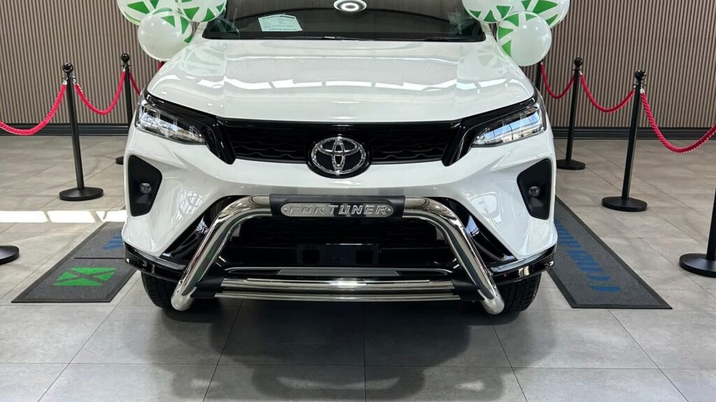 DJ Towers Gets New SUV, US$50K From Chivayo