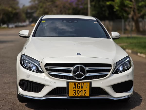 Chivayo Hands Shinsoman Mercedes Benz and US$10K in Surprise Gift