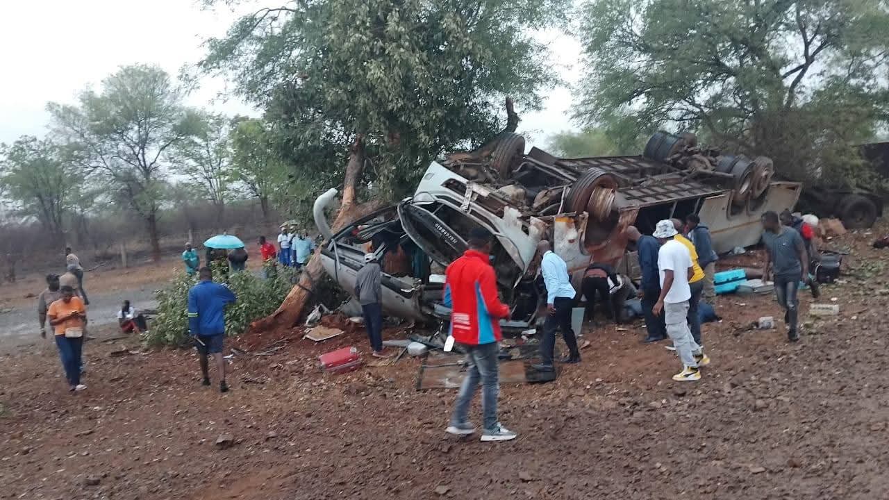 Four Dead, Several Injured in Munhenzva Bus Crash Near Rutenga
