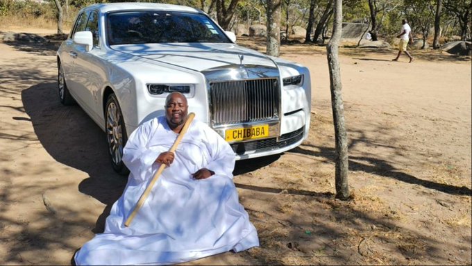 Apostolic leader Madzibaba Enock hails Sir Wicknell