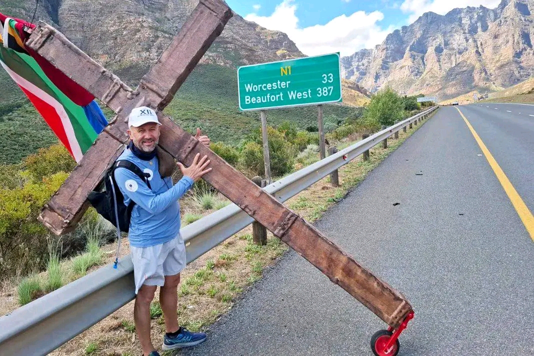 SA Evangelist Reini Coetzee Arrives in Masvingo on 10,000km Cross Journey
