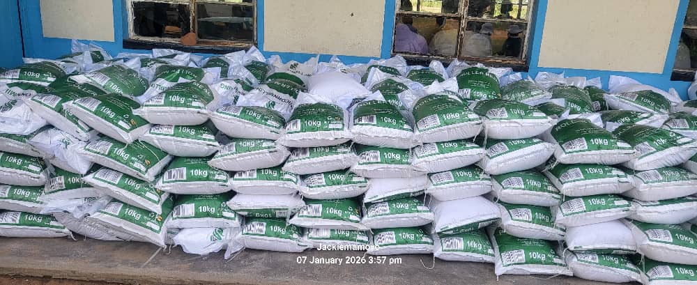 Minister Garwe Promotes Unity and Supports Farmers with Mealie Meal Distribution