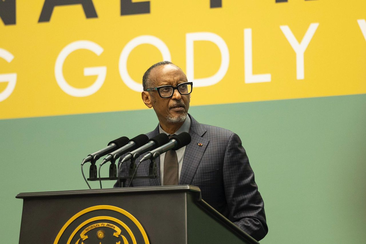 Kagame Urges Leaders to Embrace National Identity