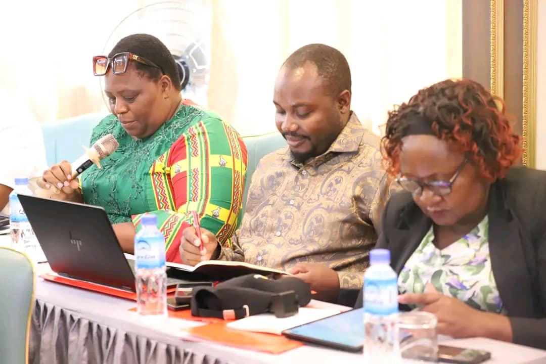 Govt, Civil Service Leaders Meet for Labour Talks
